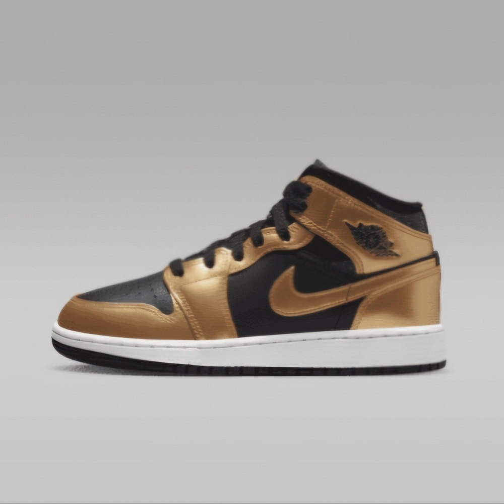 NIKE AIR JORDAN 1 MID SE